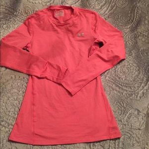Under Armour Like New Condition Long Sleeve Top.